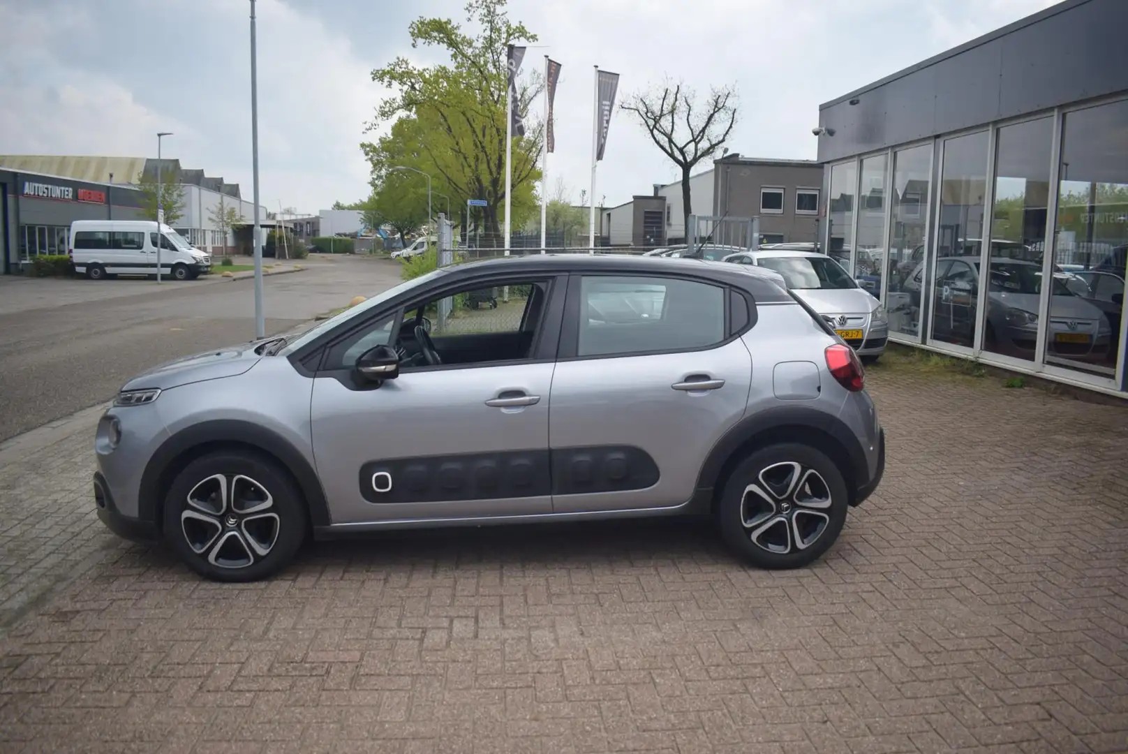 Citroen C3 1.2 PureTech S&S Business | LED VERLICHTING | CARP Grijs - 2