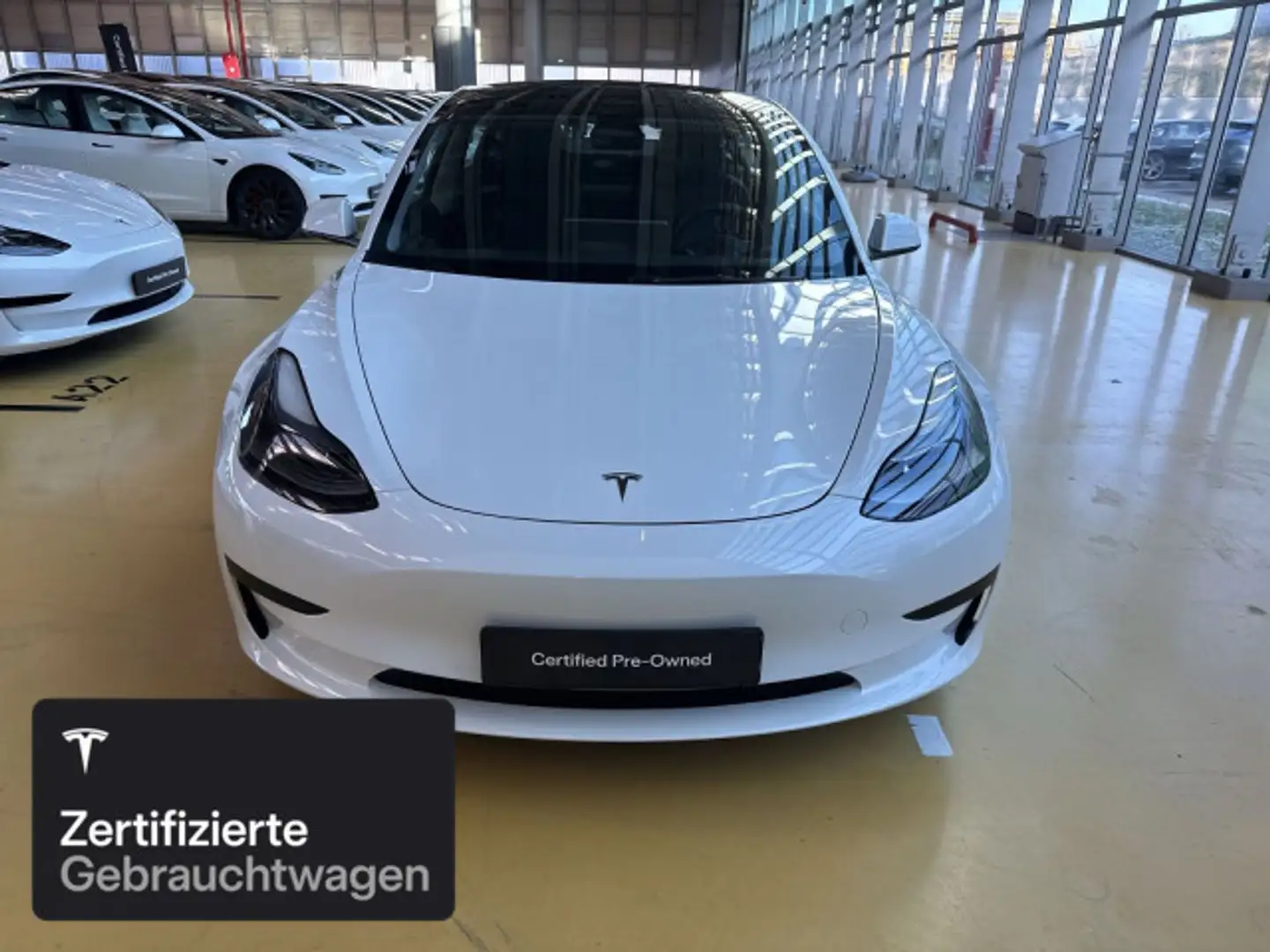 Tesla Model 3 Rear-Wheel Drive Weiß - 2