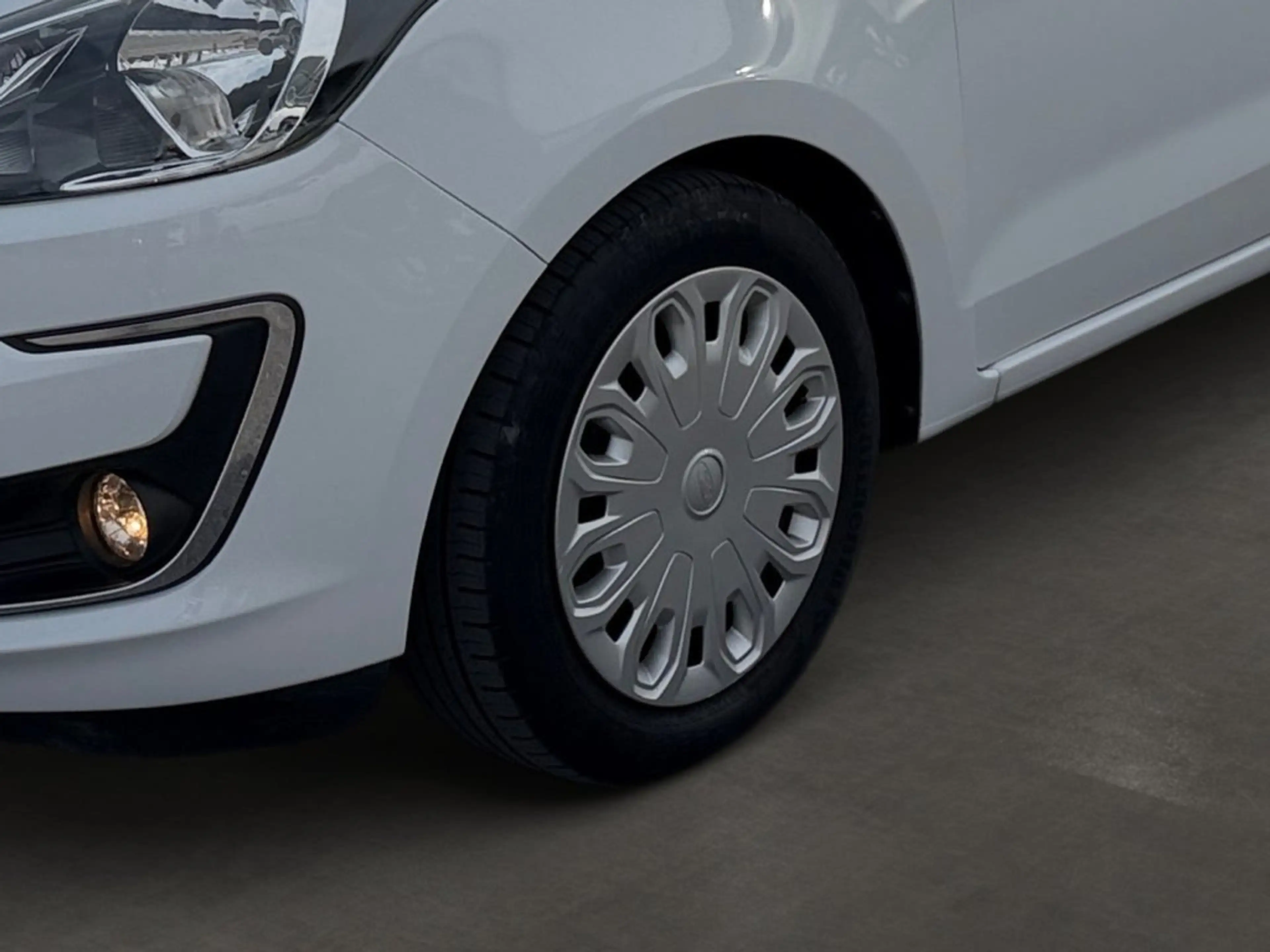 Ford Ka/Ka+ KA+ Ambiente 1,2l — photo 6