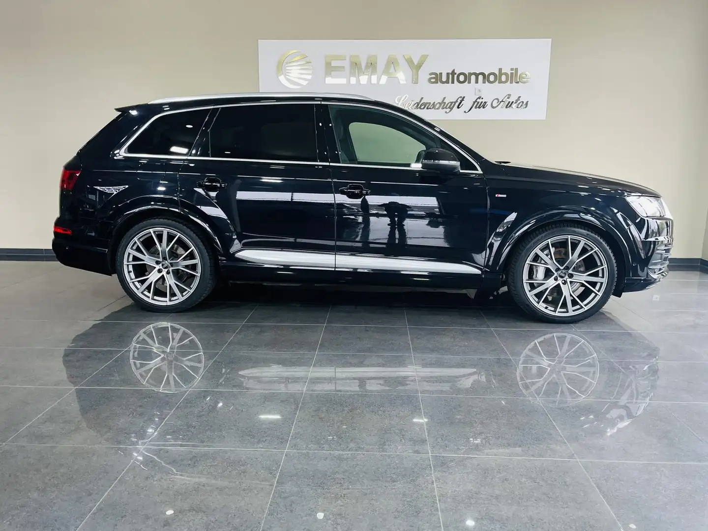 Audi Q7 3.0 TDI quattro S line//7 Sitzer/P.Dach/Navi/ Schwarz - 2
