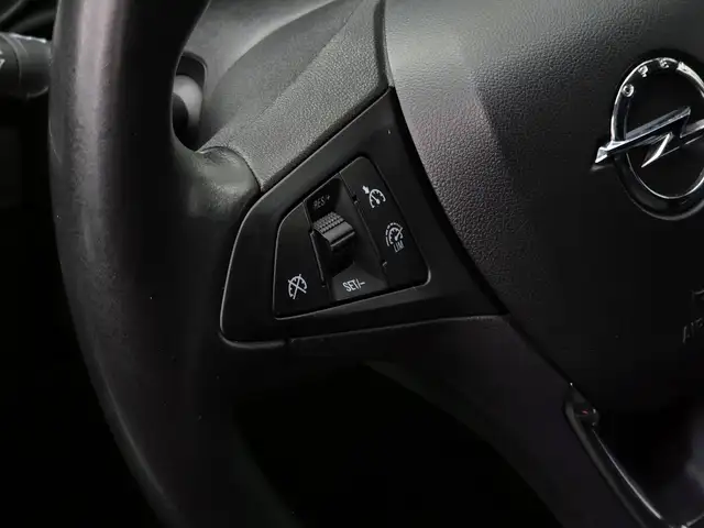 Opel Astra view 15