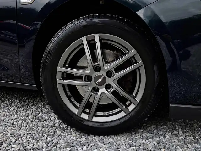 Opel Astra view 8