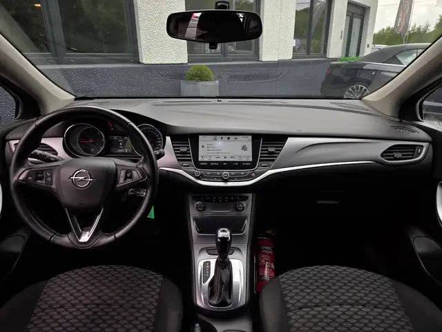 Opel Astra view 12