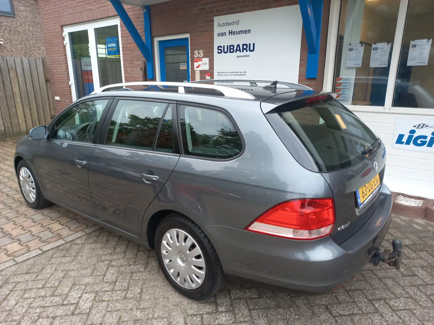 Volkswagen Golf 1.6 Trendline Blauw - 2