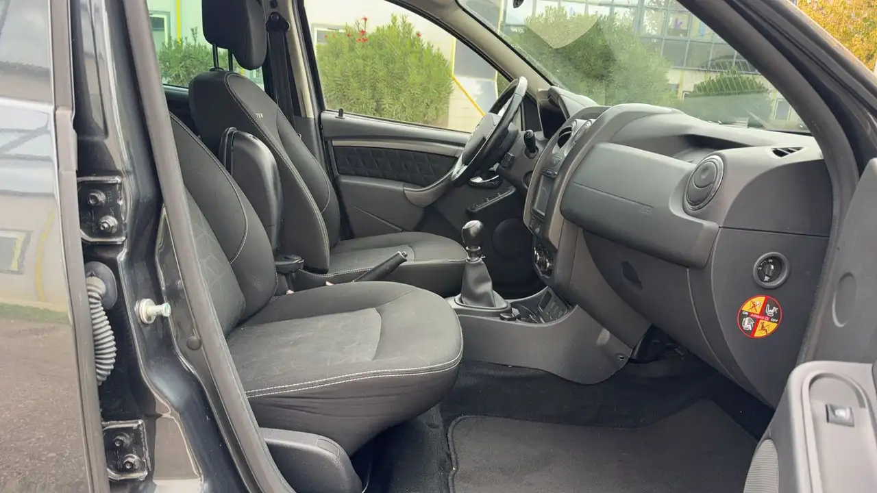 Dacia Duster — photo 26