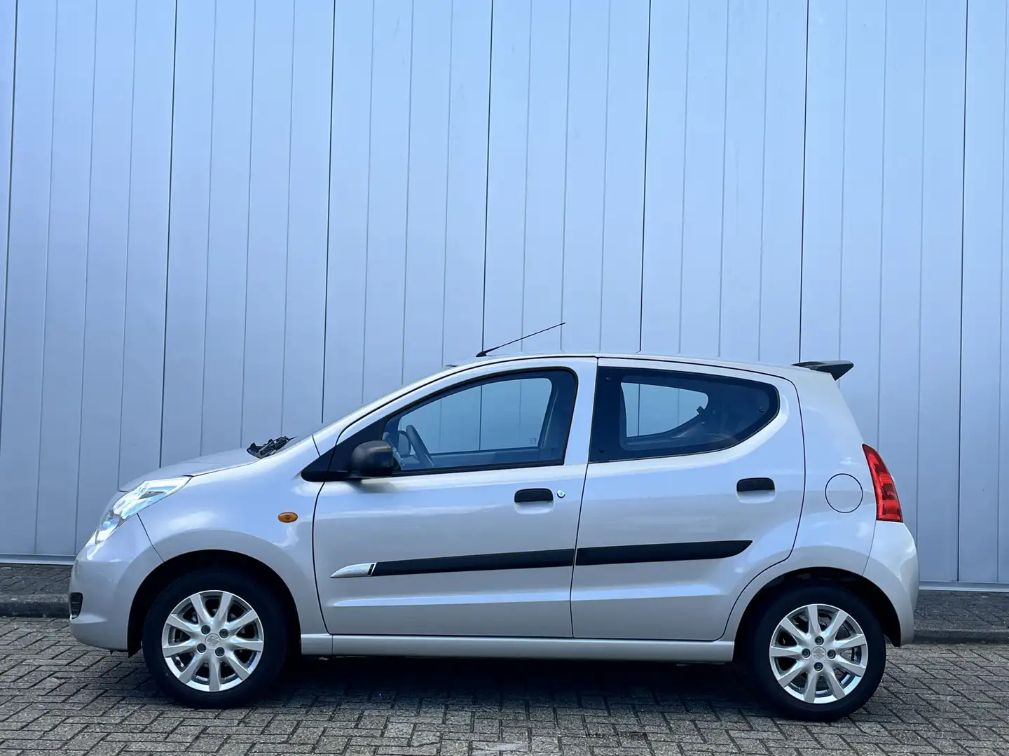 Suzuki Alto 1.0 Comfort Plus Airco Radio Sportpakket 1e eigena Gris - 2