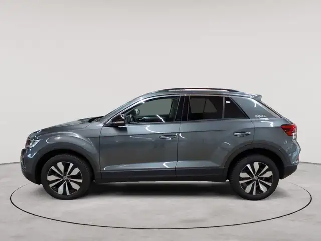 Volkswagen T-Roc view 6