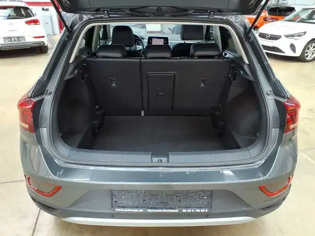 Volkswagen T-Roc view 14