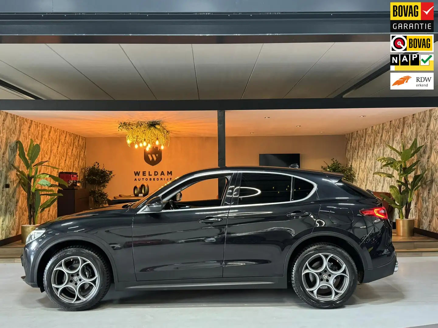 Alfa Romeo Stelvio 2.0 T AWD Super Garantie 280 PK Memory StuurVW Sto Noir - 1