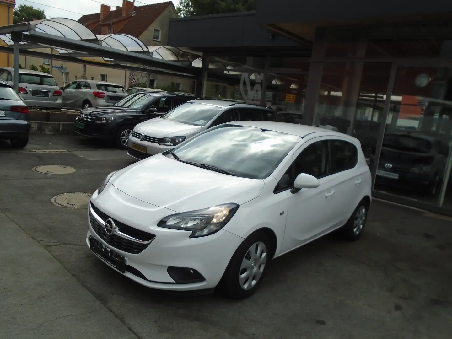 Opel Corsa 1.2 Edition Weiß - 1