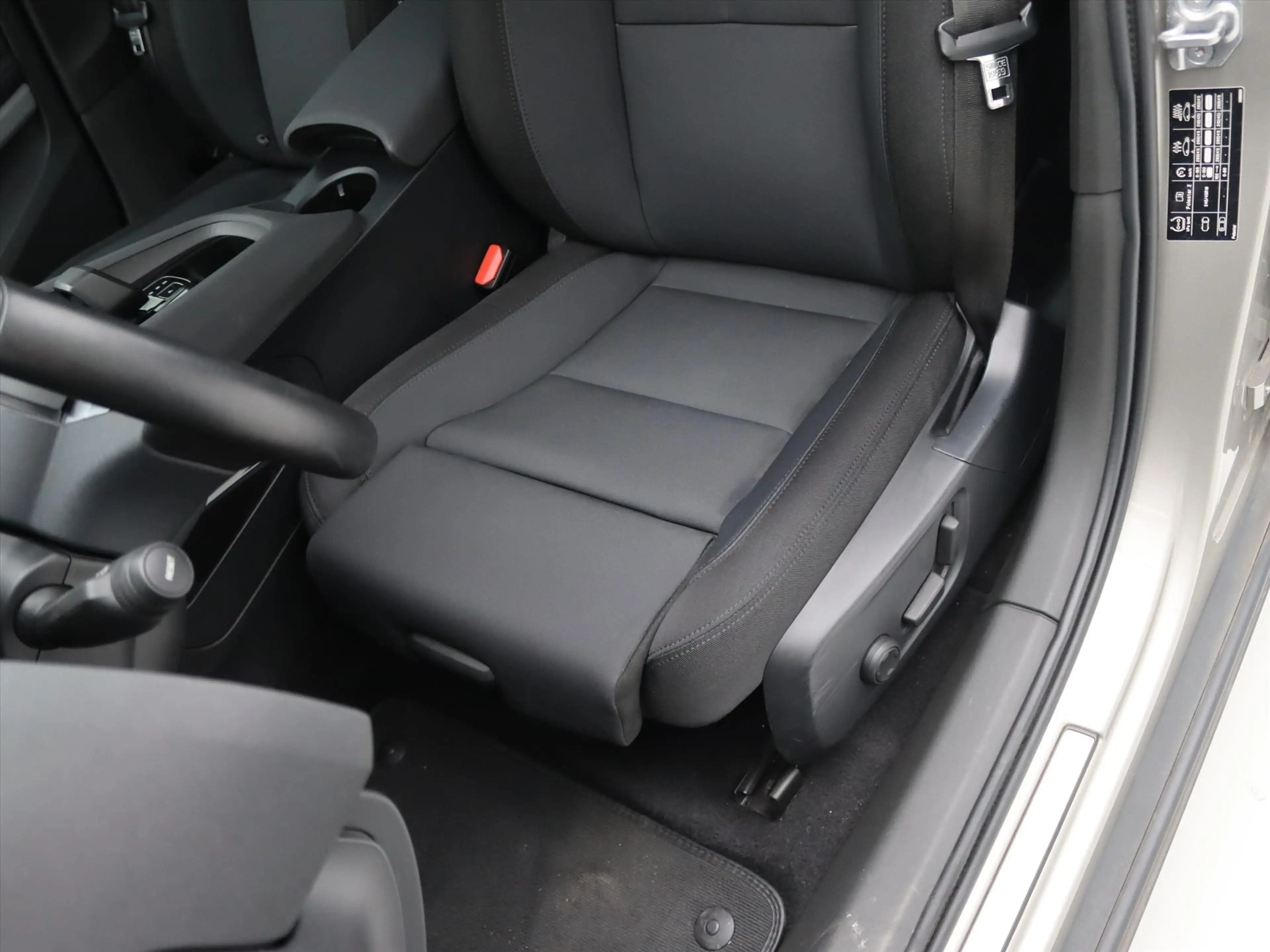 Polestar 2 170kW Long Range Single Motor 231pk [ TREKHAAK+PAN — photo 18