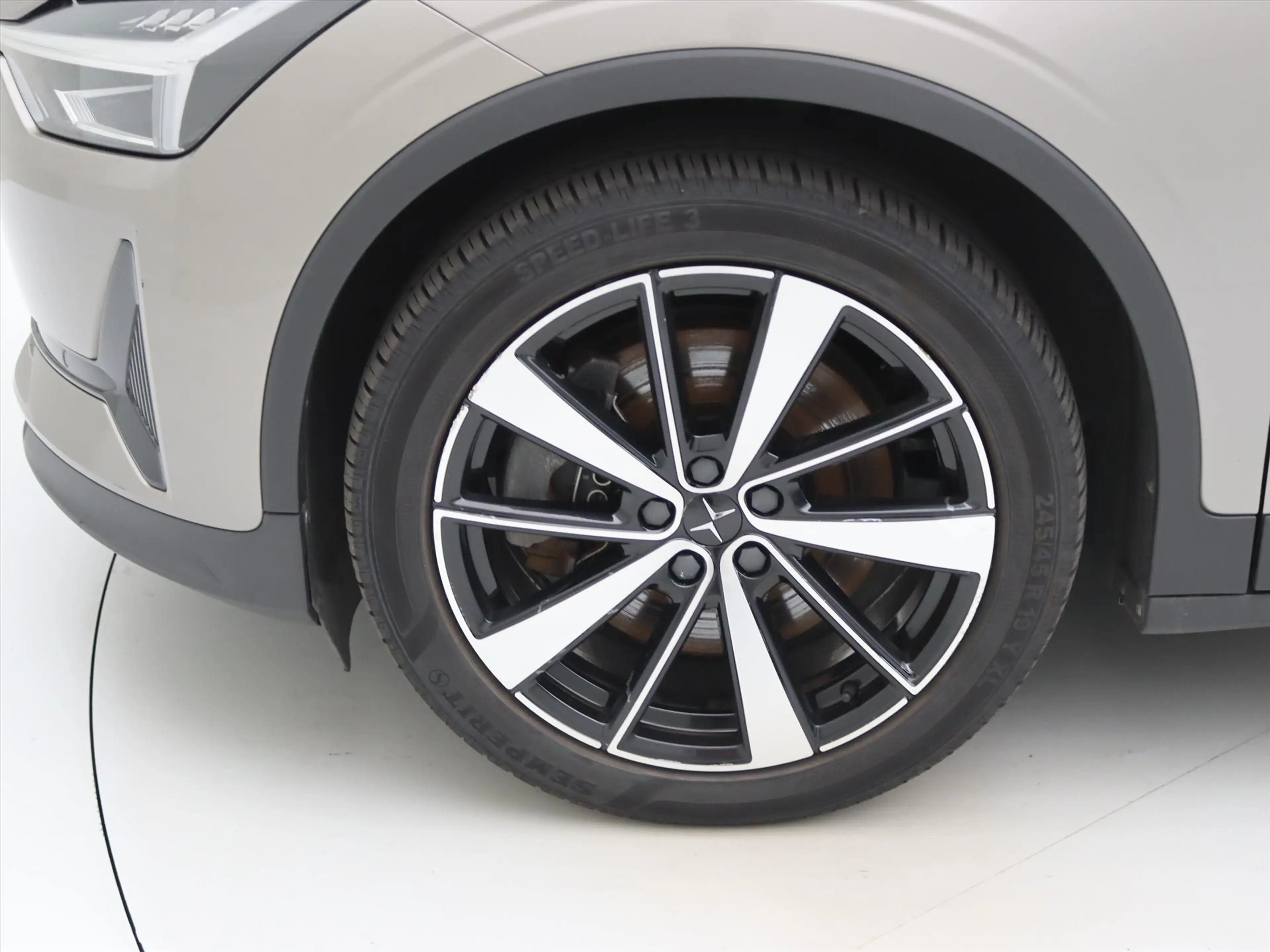 Polestar 2 170kW Long Range Single Motor 231pk [ TREKHAAK+PAN — photo 12