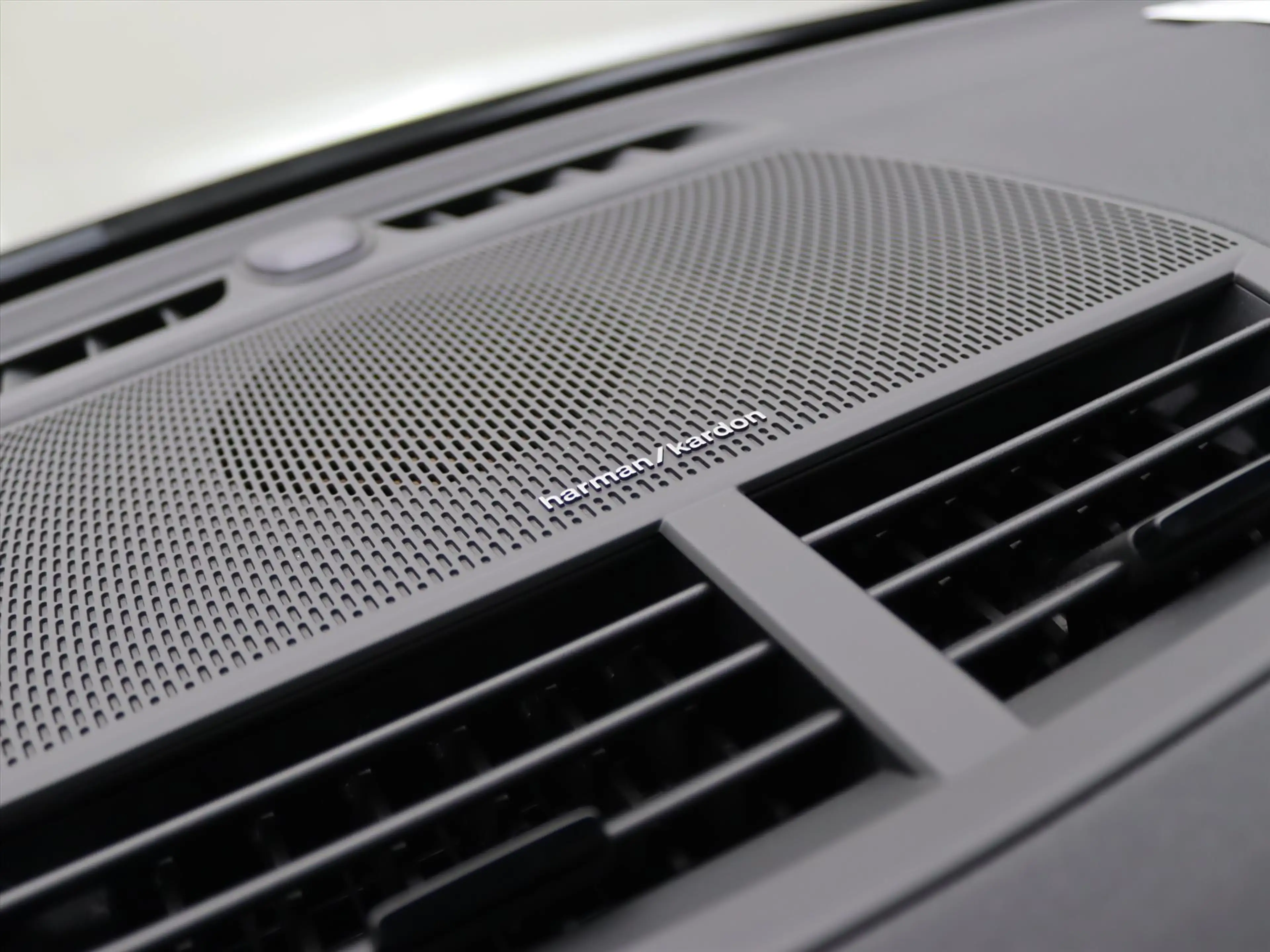 Polestar 2 170kW Long Range Single Motor 231pk [ TREKHAAK+PAN — photo 39