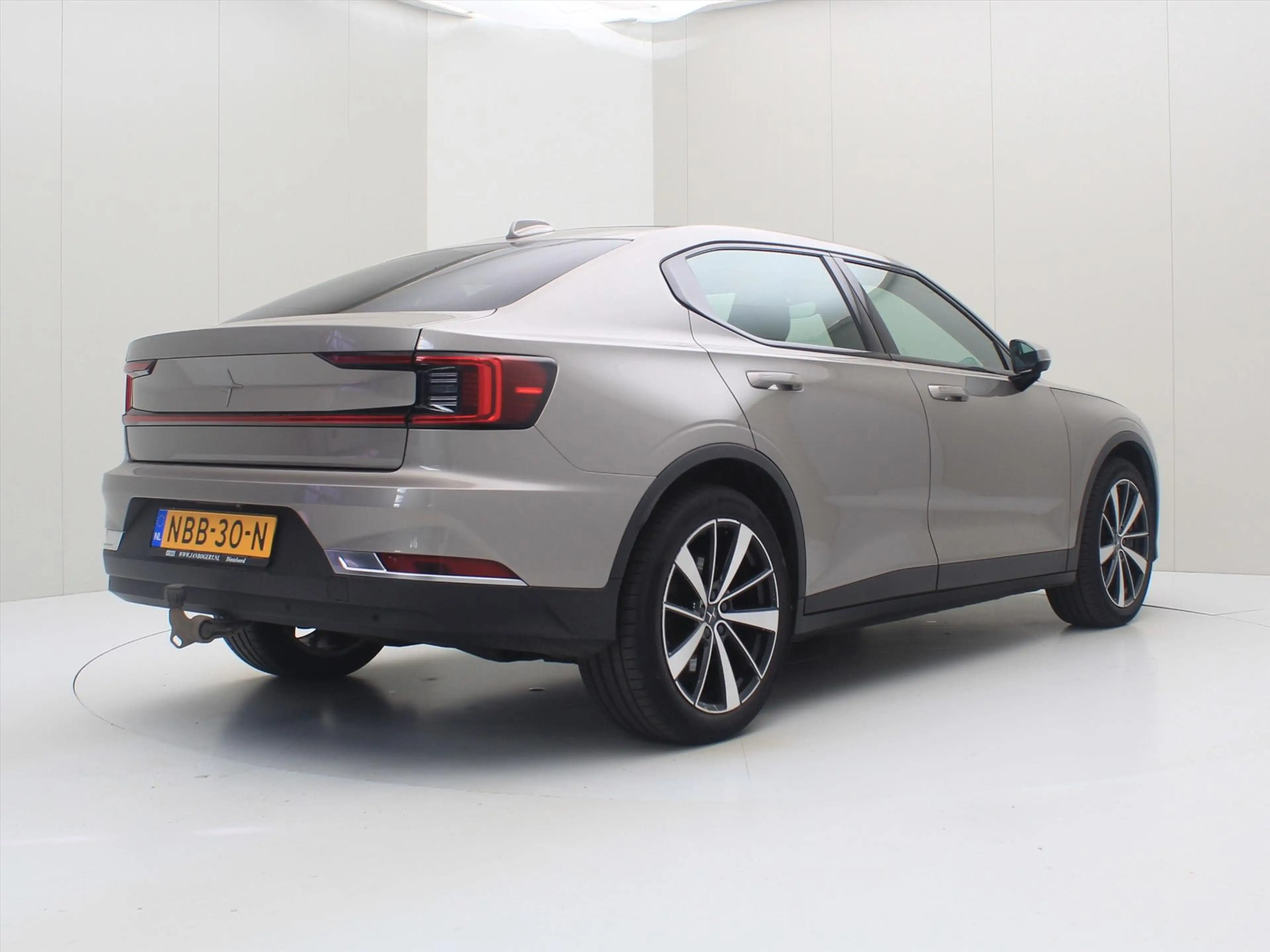 Polestar 2 170kW Long Range Single Motor 231pk [ TREKHAAK+PAN — photo 2