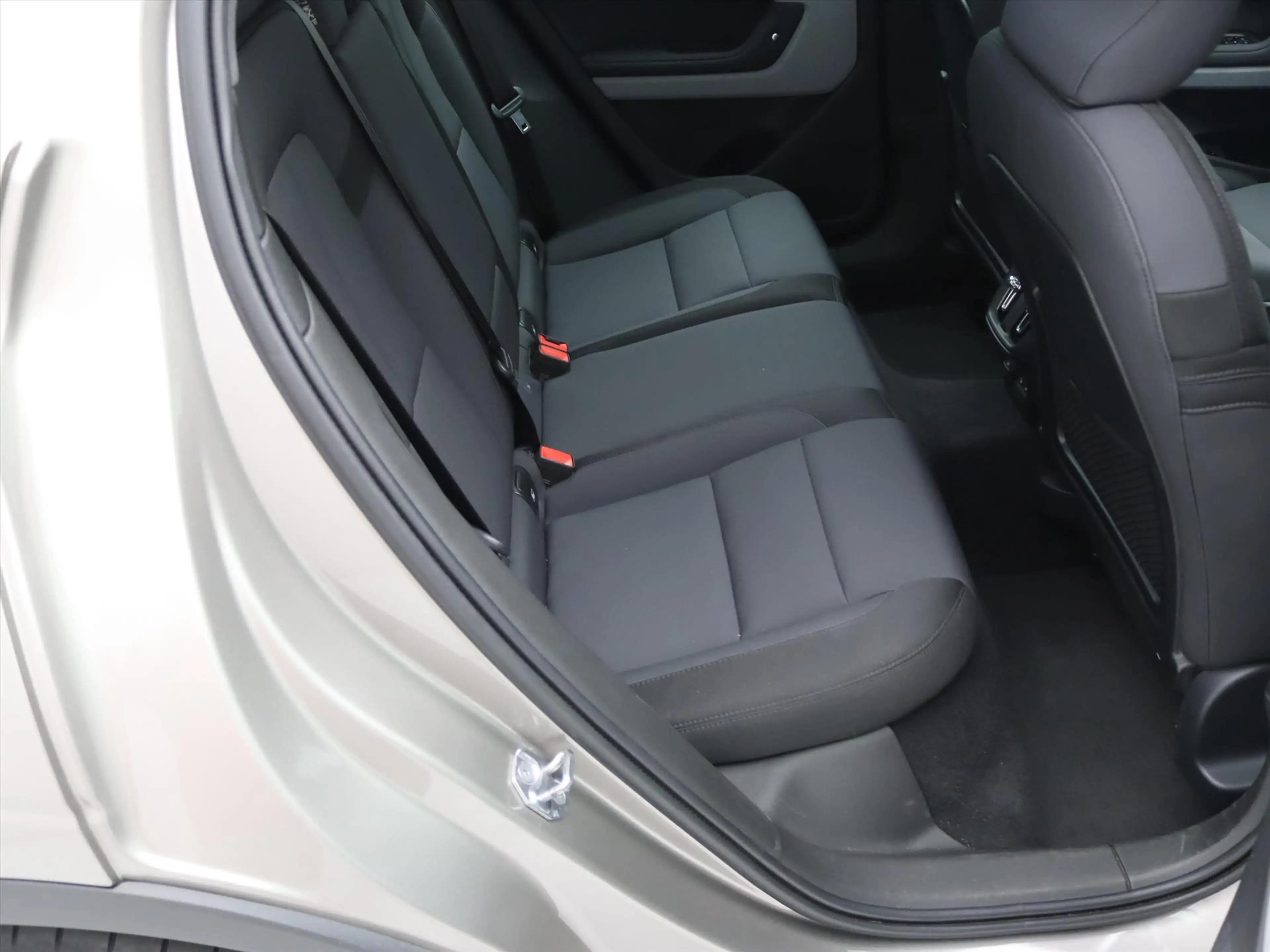 Polestar 2 170kW Long Range Single Motor 231pk [ TREKHAAK+PAN — photo 14