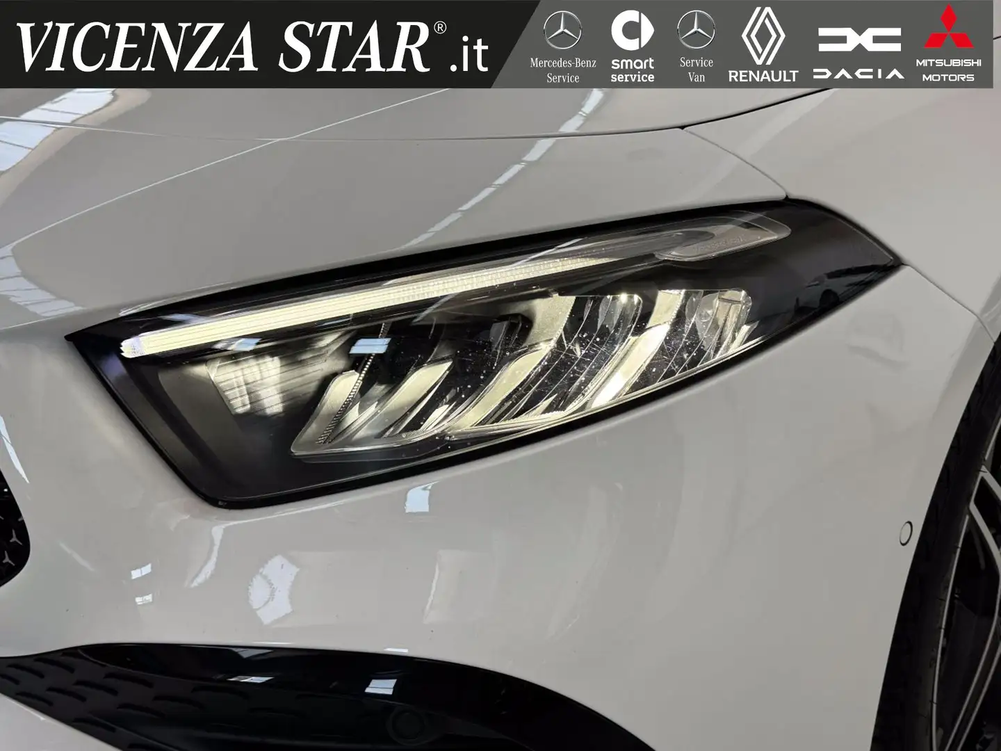 Mercedes-Benz A 180 MHV AMG PREMIUM Bianco - 2