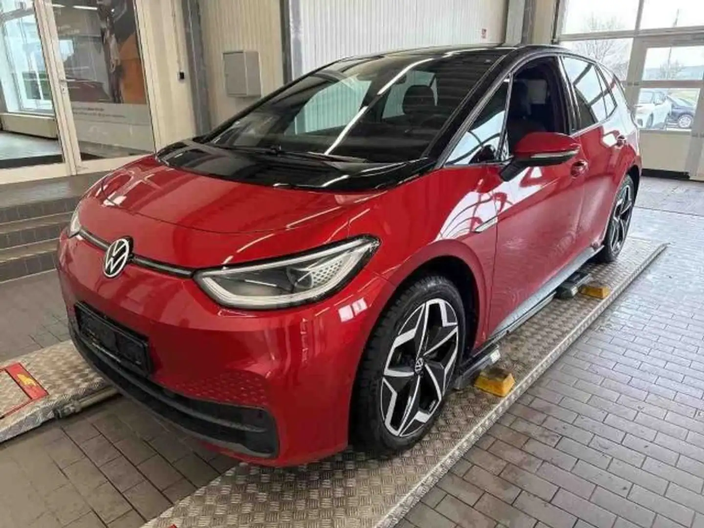 Volkswagen ID.3 150 kW PRO S MATRIX+NAVI+APP+ACC+SHZ+STDHZG Roşu - 2