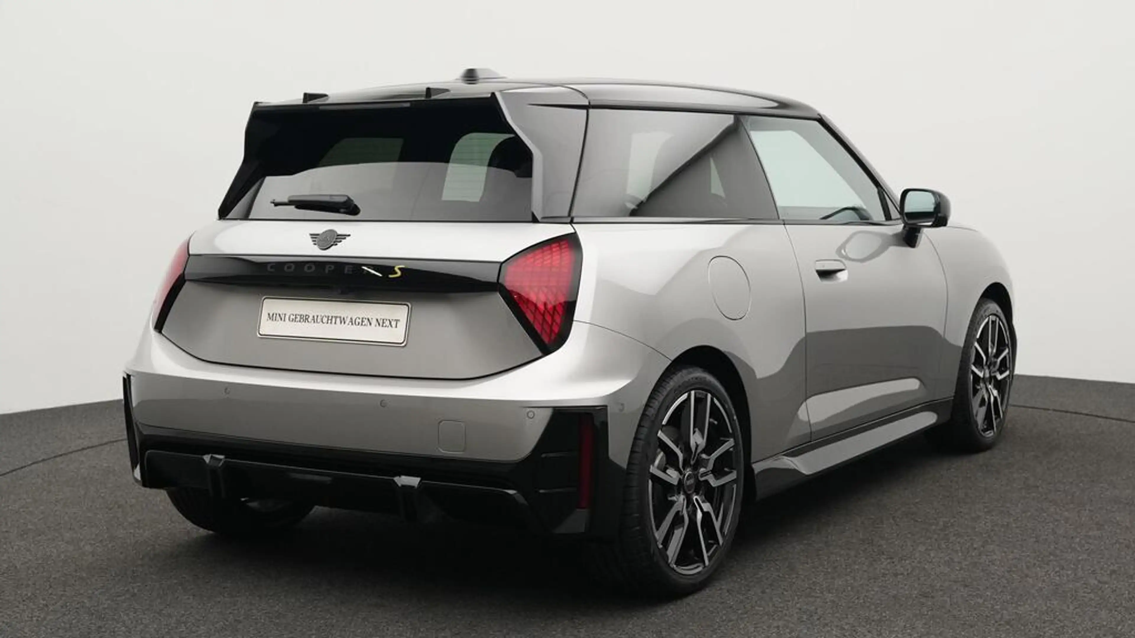 MINI Cooper SE John Cooper Works Trim — photo 4
