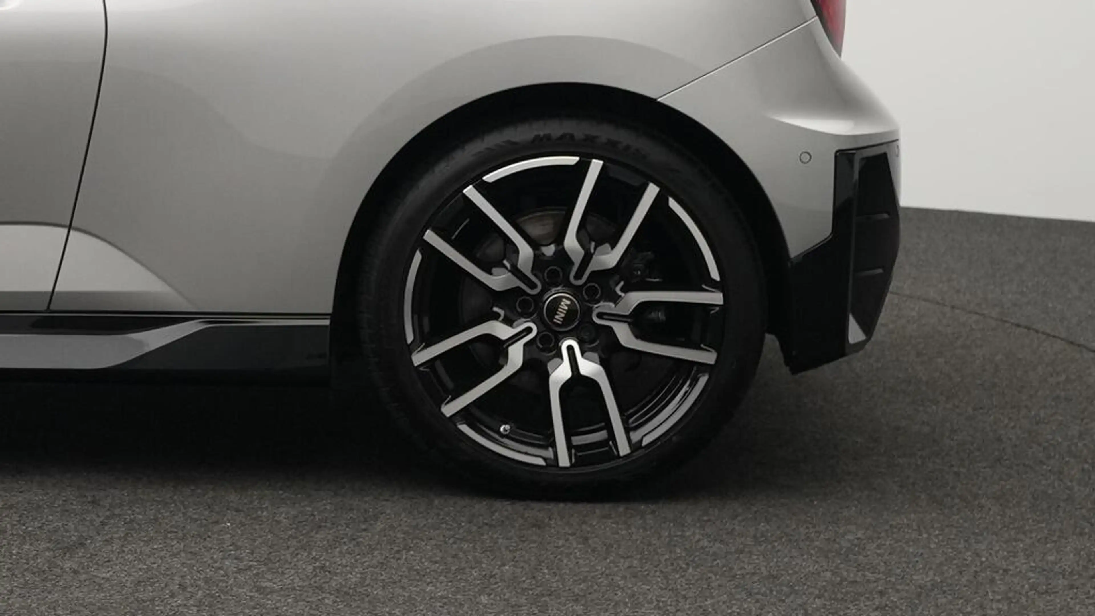 MINI Cooper SE John Cooper Works Trim — photo 9