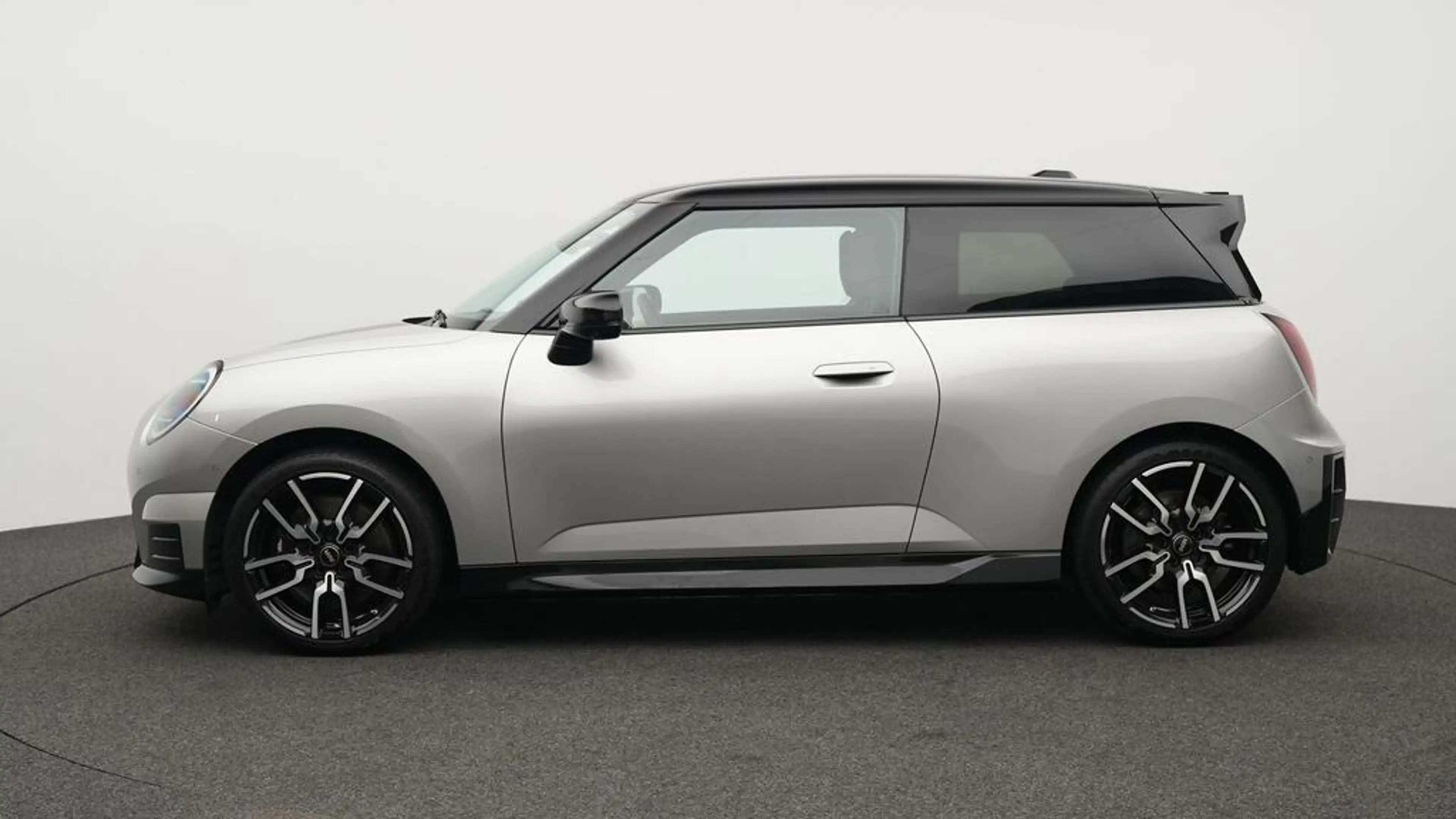 MINI Cooper SE John Cooper Works Trim — photo 2