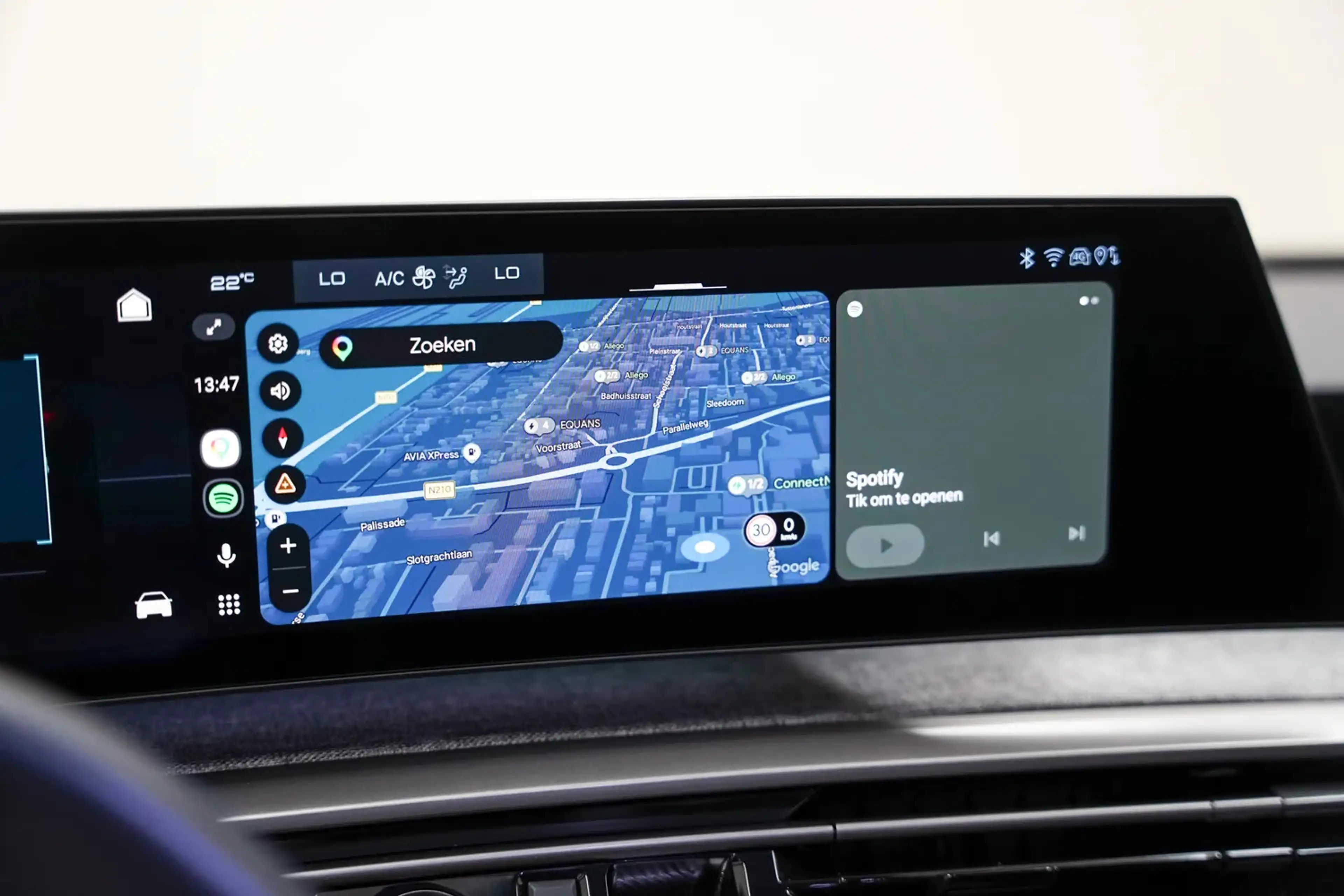 Peugeot 3008 e-3008 Allure 73kWh [ LED Apple/Android Camera ] — photo 13