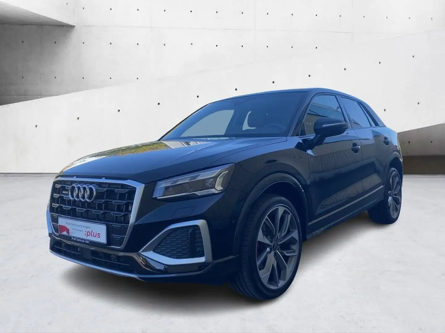 Audi Q2 advanced 40 TFSI qu 19 AHK PANO STHZ 5J.GAR. Schwarz - 2