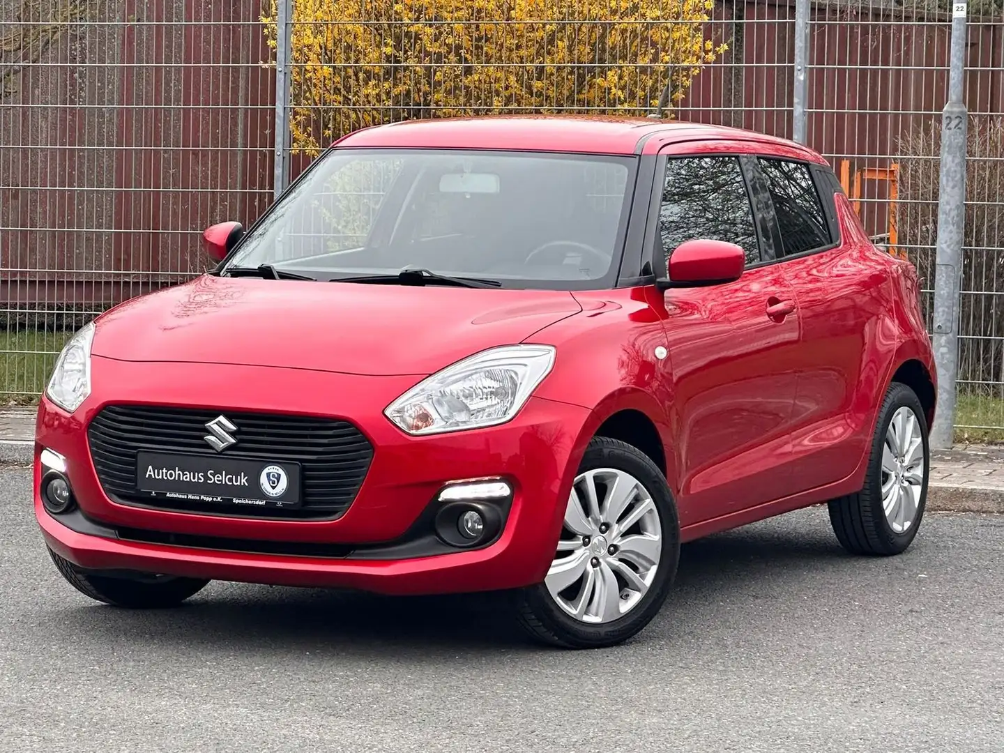 Suzuki Swift *Klima*SHZ*Allradantrieb* Rot - 1