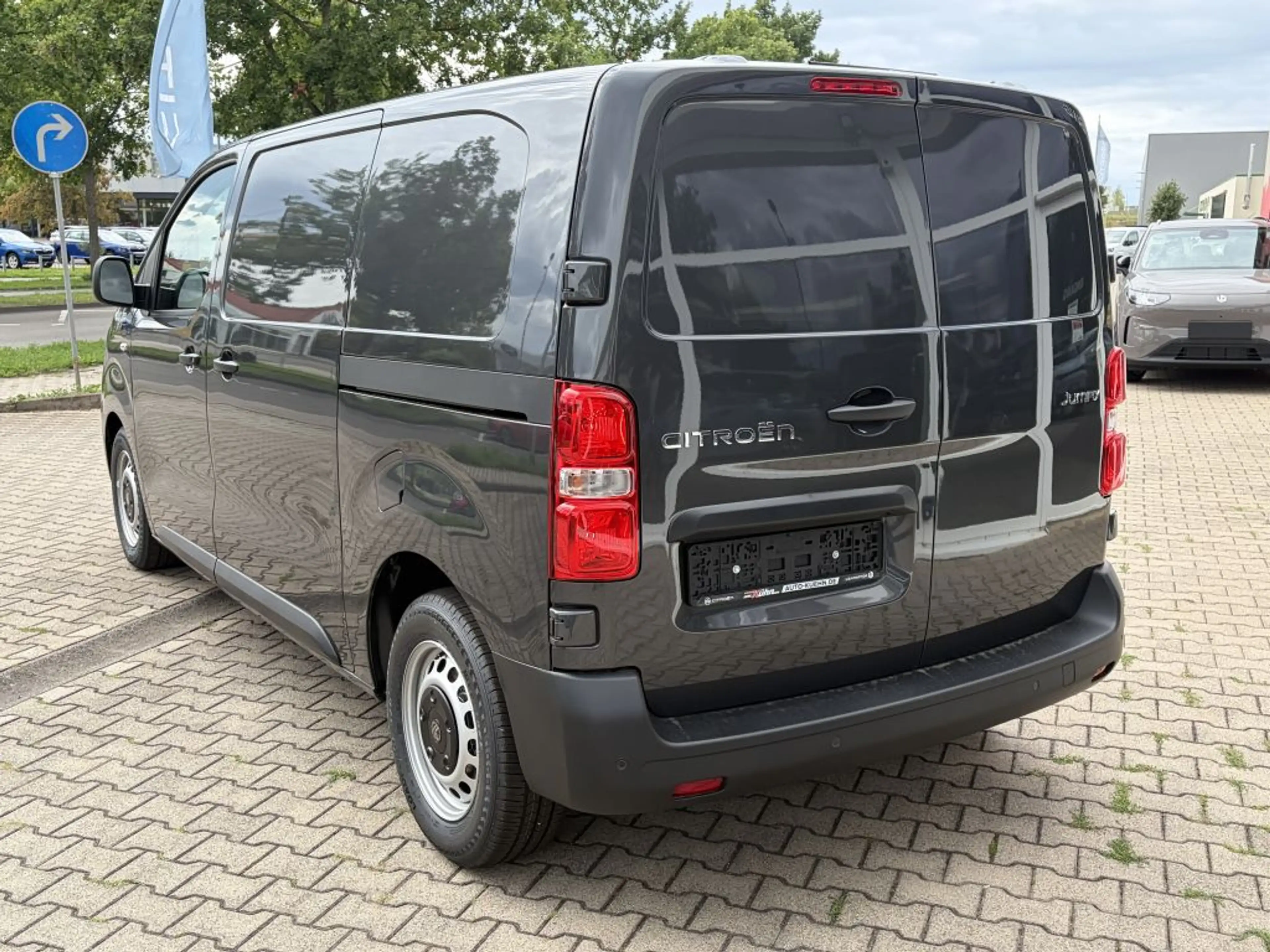 Citroen Jumpy Jumpy M Diesel 180 AT + Kamera, 3-Sitzer, LED — photo 6