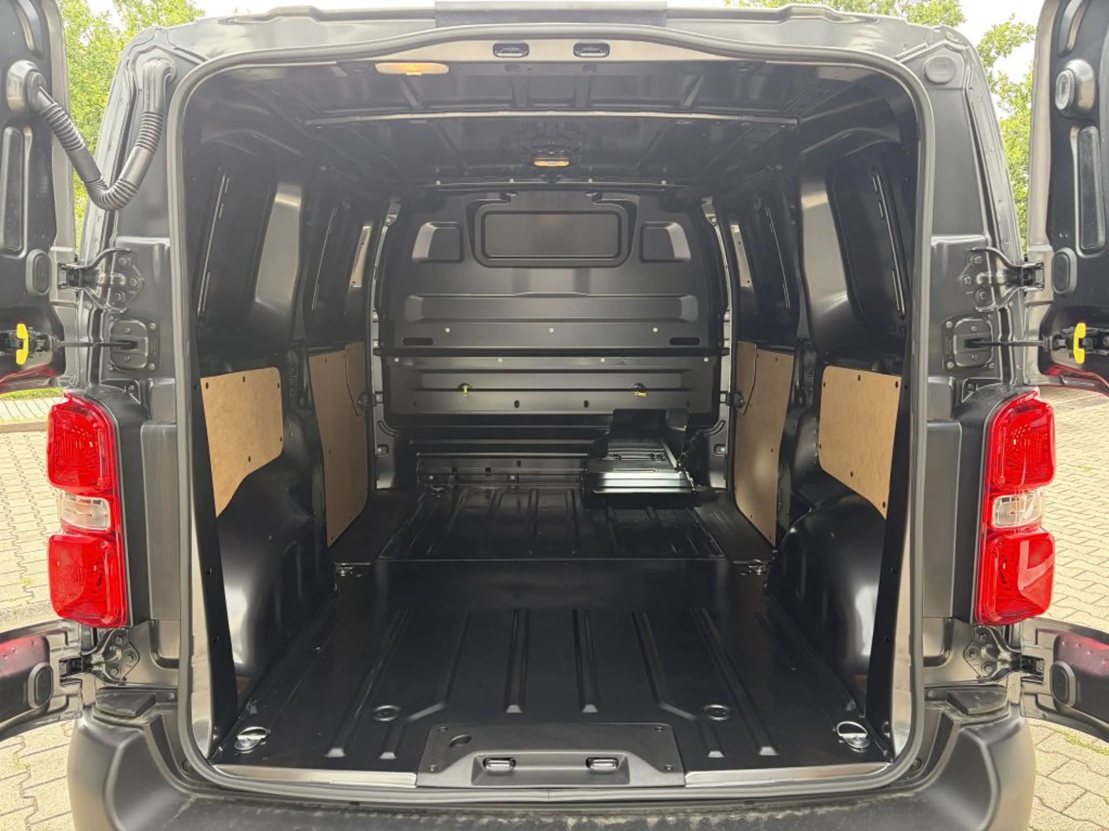 Citroen Jumpy Jumpy M Diesel 180 AT + Kamera, 3-Sitzer, LED — photo 11