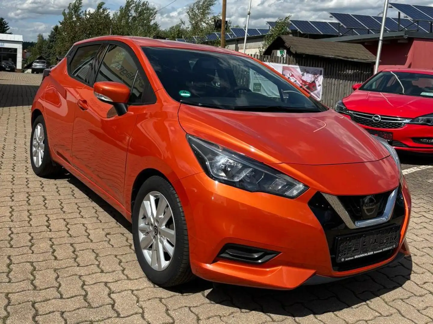 Nissan Micra Acenta 0.9 90PS VERKAUF NUR AN HÄNDLER Orange - 2
