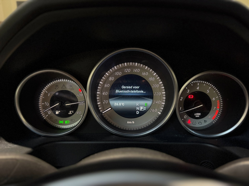 Mercedes-Benz E 200 Ambition Avantgarde|Pano|Navi|Automaat|Stoelverwar — photo 32