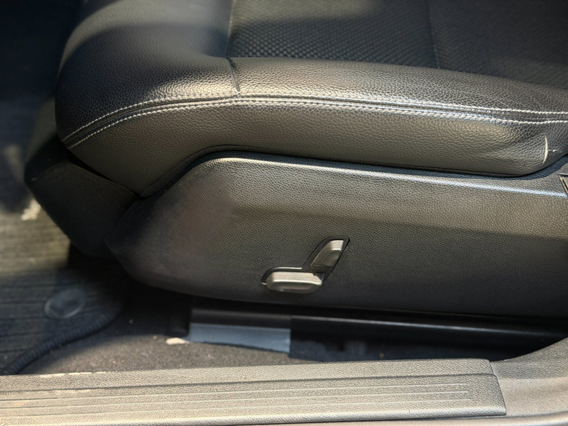 Mercedes-Benz E 200 Ambition Avantgarde|Pano|Navi|Automaat|Stoelverwar — photo 19