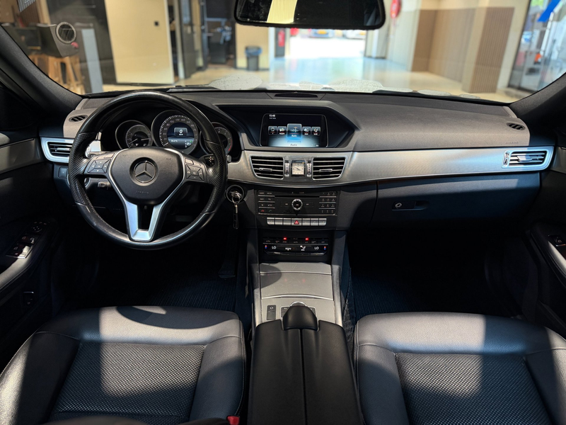 Mercedes-Benz E 200 Ambition Avantgarde|Pano|Navi|Automaat|Stoelverwar — photo 3