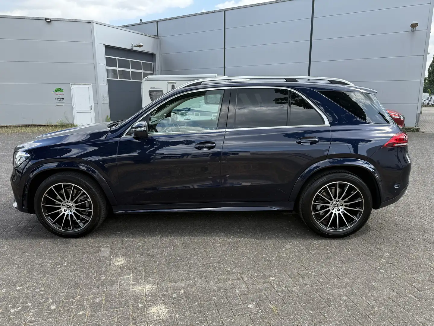 Mercedes-Benz GLE 400 d 4Matic 9G-TRONIC AMG Line - 2