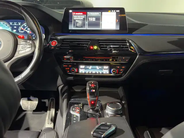 BMW M5 Aut. Competition / CARBON PARTS / 20" WF WHEELS / Ansicht 32