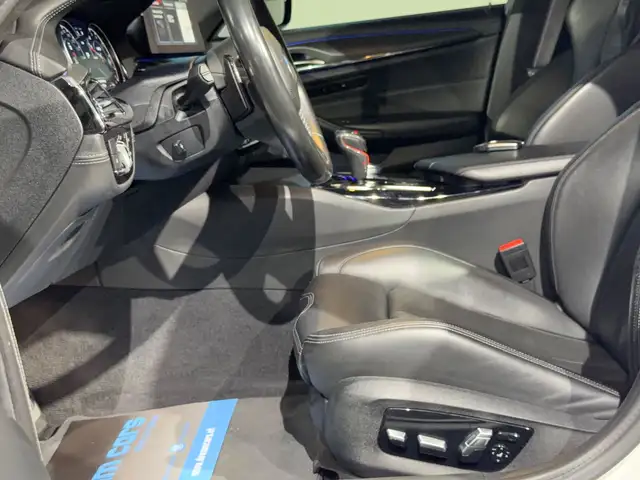 BMW M5 Aut. Competition / CARBON PARTS / 20" WF WHEELS / Ansicht 39