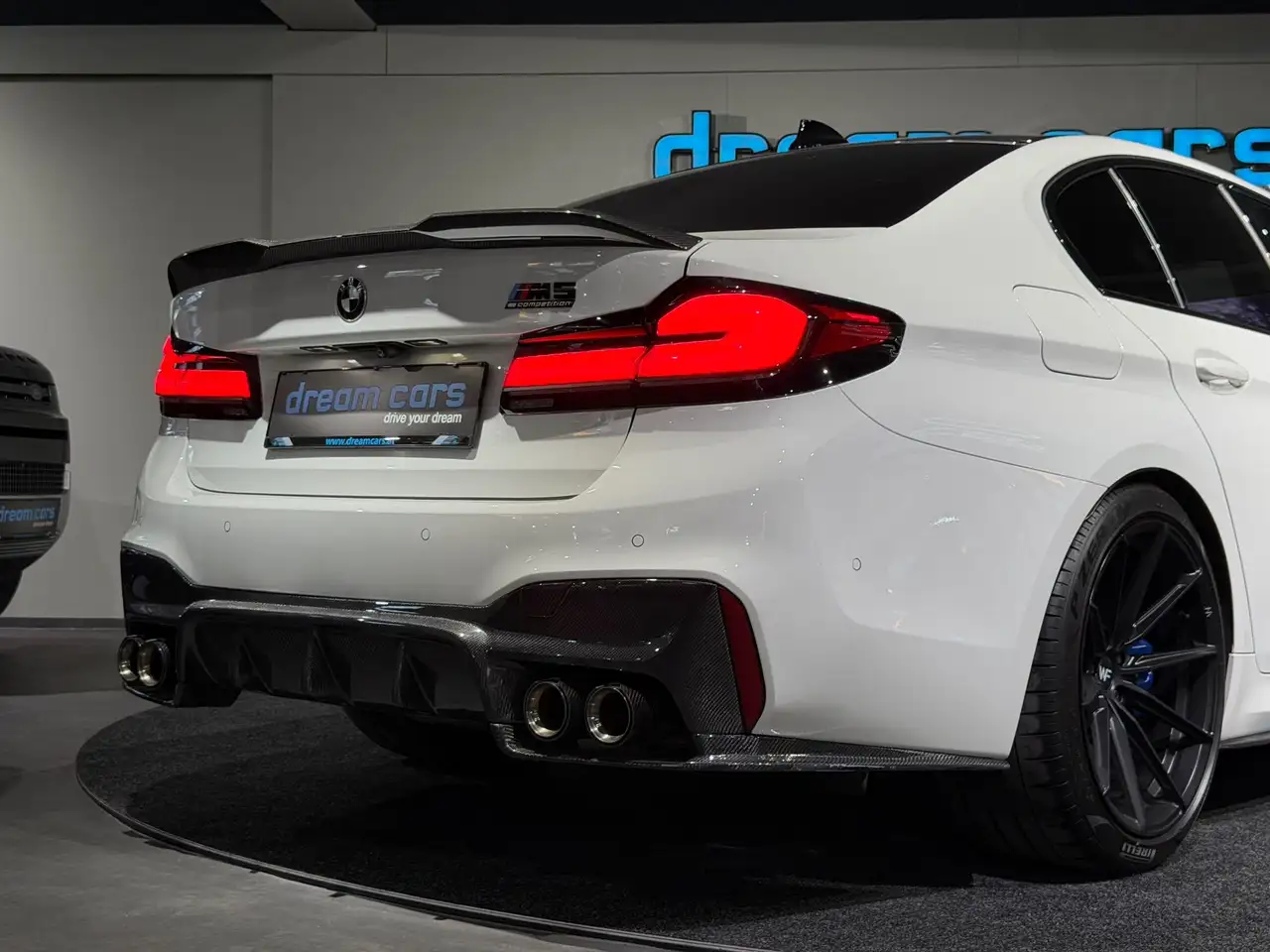 BMW M5 Aut. Competition / CARBON PARTS / 20" WF WHEELS Bild 6