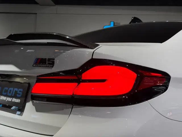 BMW M5 Aut. Competition / CARBON PARTS / 20" WF WHEELS / Ansicht 21