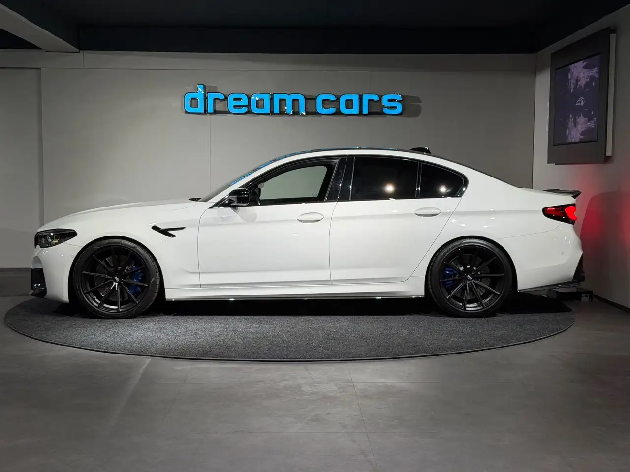 BMW M5 Aut. Competition / CARBON PARTS / 20" WF WHEELS Bild 25