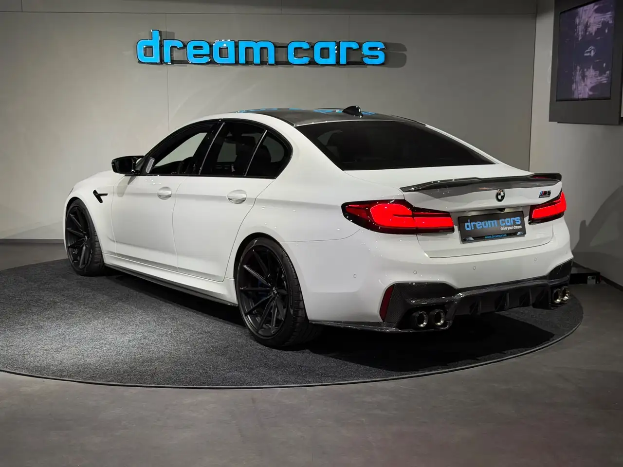 BMW M5 Aut. Competition / CARBON PARTS / 20" WF WHEELS Bild 20