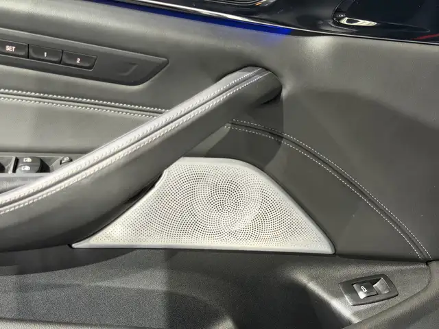 BMW M5 Aut. Competition / CARBON PARTS / 20" WF WHEELS / Ansicht 38