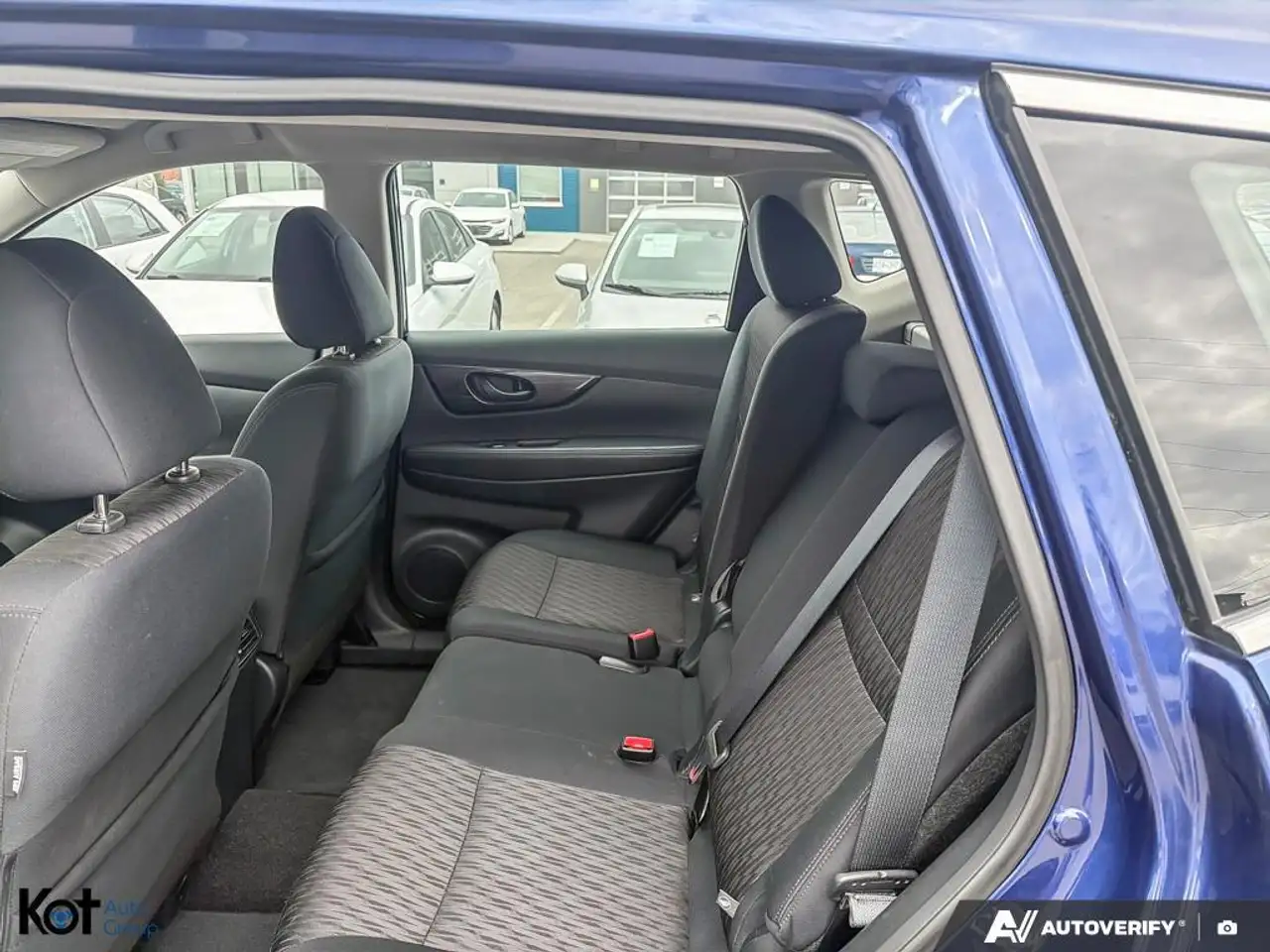 Nissan Rogue снимка Nissan Rogue