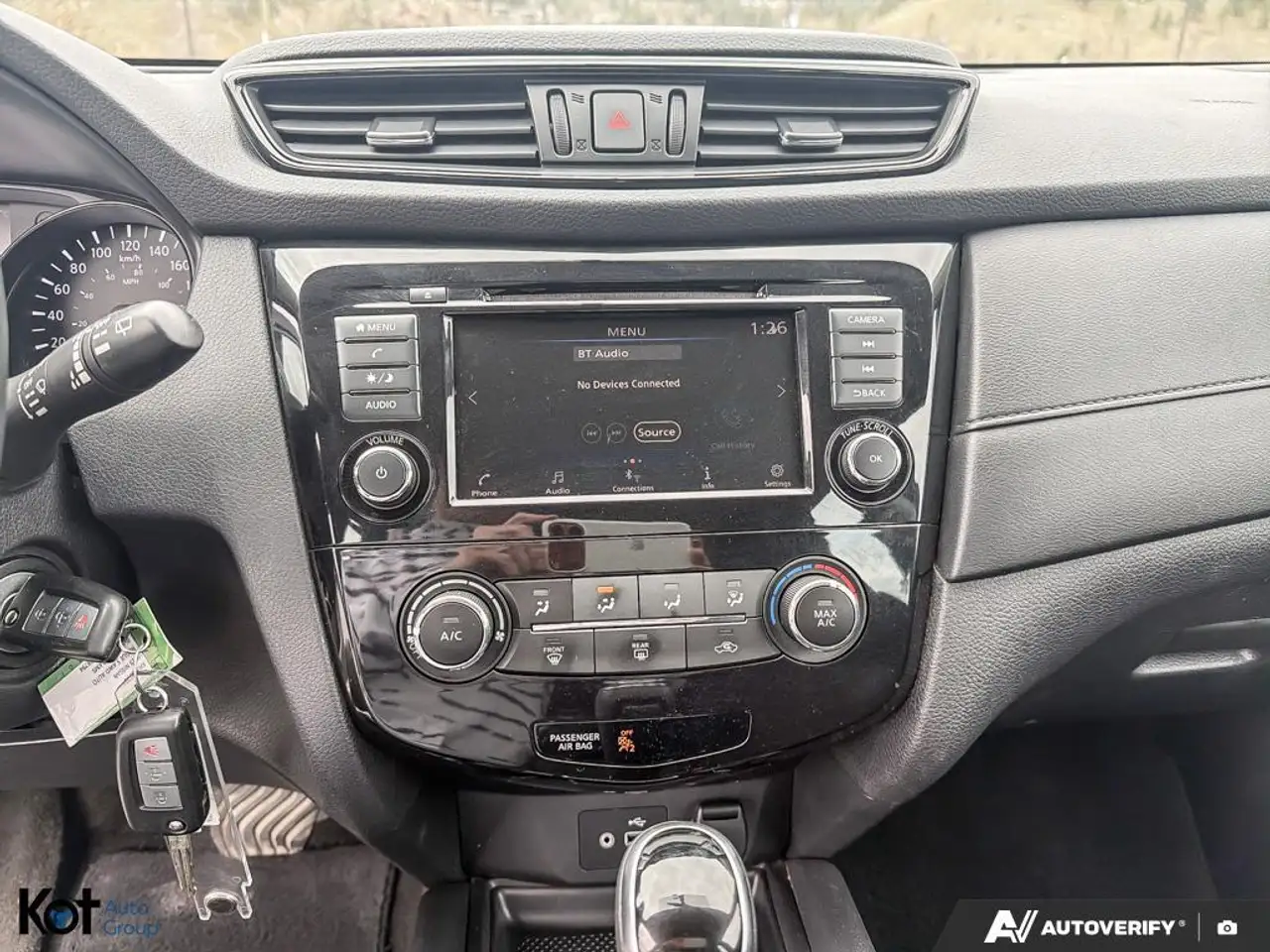 Nissan Rogue снимка Nissan Rogue