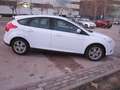 Ford Focus 1.0 Ecoboost Auto-S&S Trend Weiß - thumbnail 4