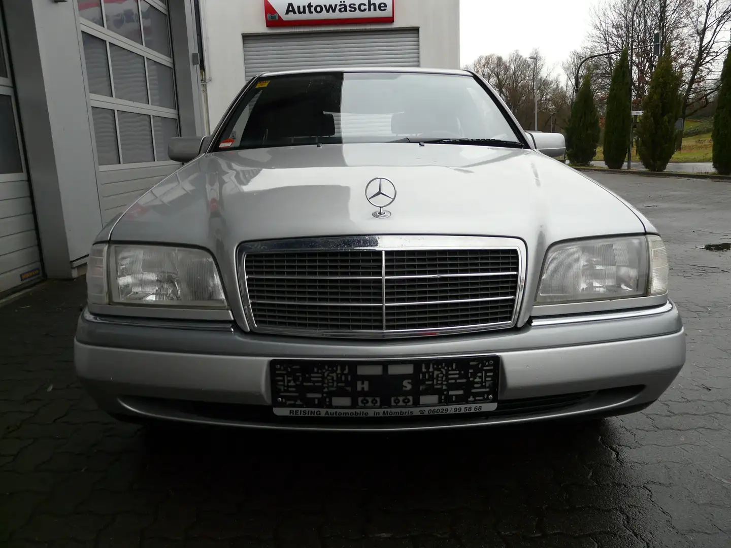 Mercedes-Benz C 180 Elegance, Automaric, Originales Auto mit 71.700 km Silber - 2
