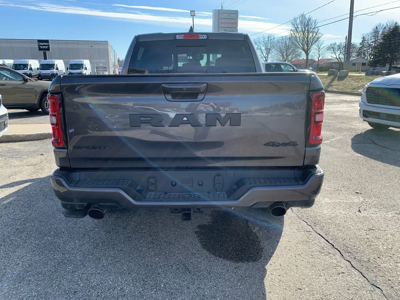 RAM 1500 снимка RAM 1500