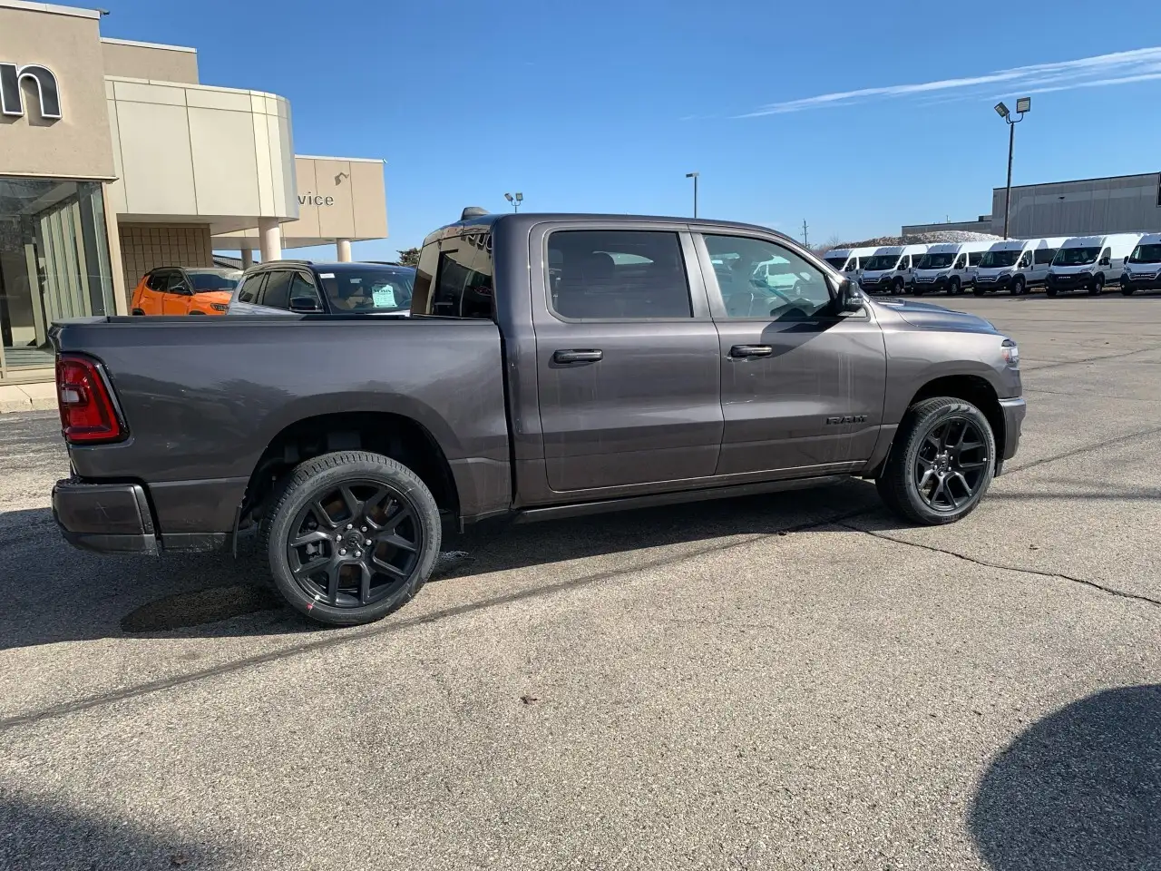 RAM 1500 снимка RAM 1500