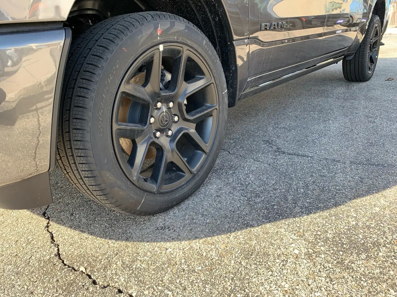 RAM 1500 снимка RAM 1500