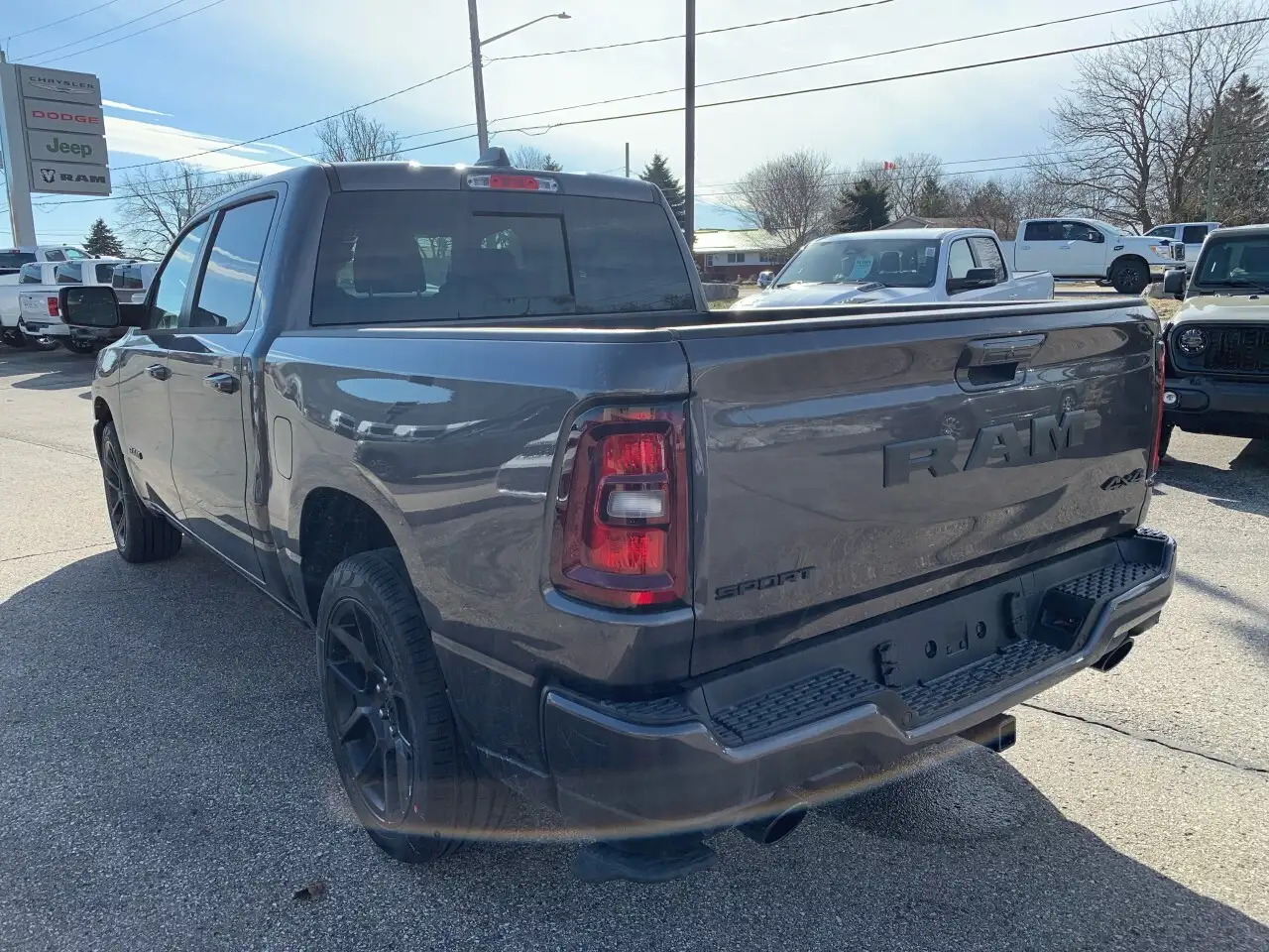 RAM 1500 снимка RAM 1500