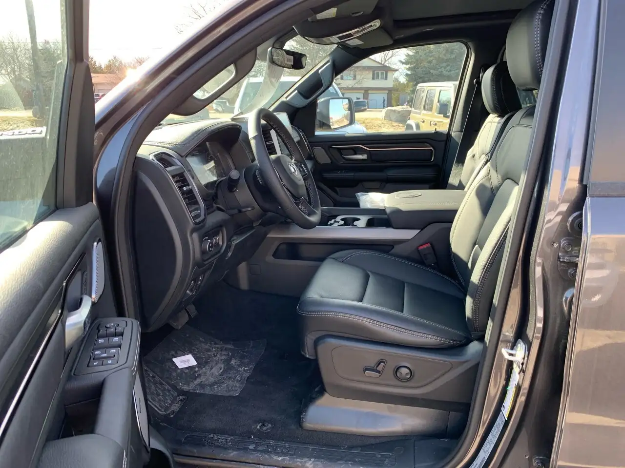 RAM 1500 снимка RAM 1500
